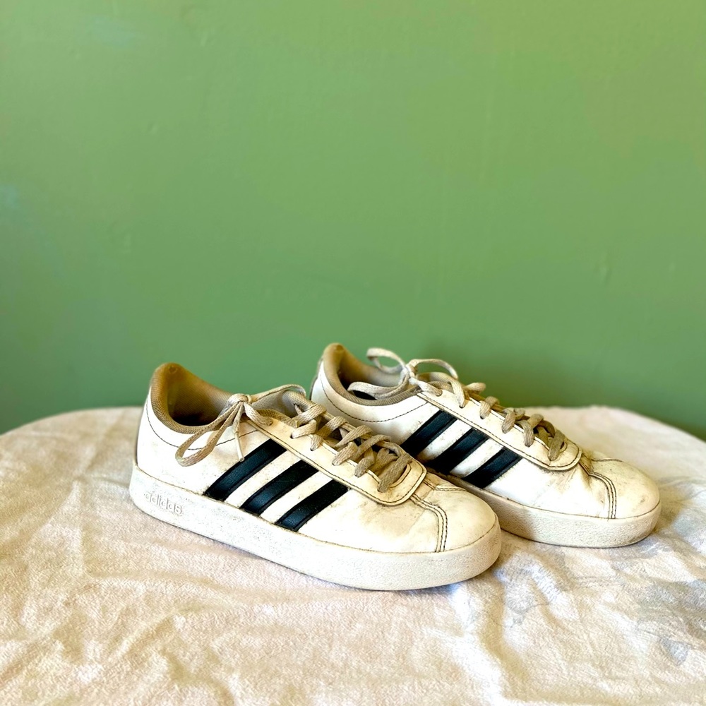 Adidas Sneakers